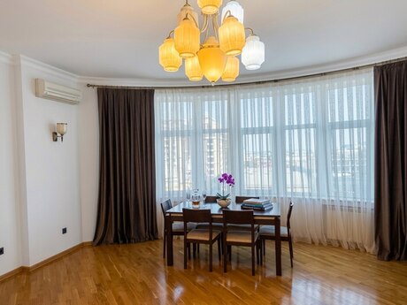 2-комн. новостройка - м. Низами - 125 м²