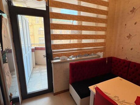 4-комн. новостройка - м. 8 ноября - 166 м²