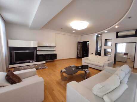 5 otaqlı yeni tikili - 28 May m. - 220 m²