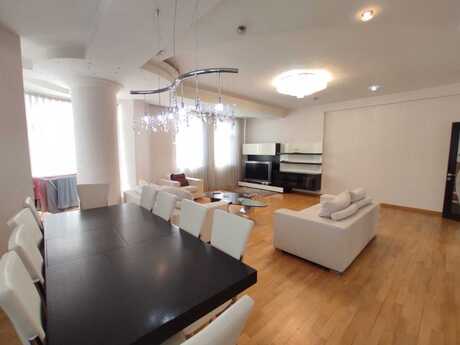 5 otaqlı yeni tikili - 28 May m. - 220 m²
