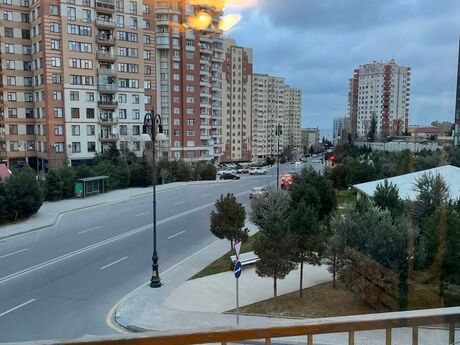 2-комн. вторичка - м. Элмляр Академиясы - 45 м²