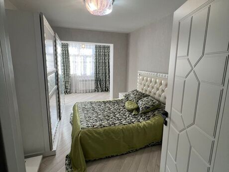 2 otaqlı köhnə tikili - Azadlıq Prospekti m. - 67 m²