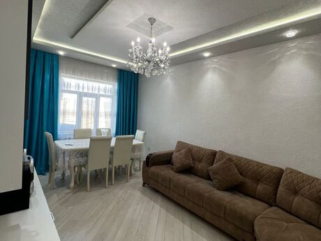 2 otaqlı köhnə tikili - Azadlıq Prospekti m. - 67 m²