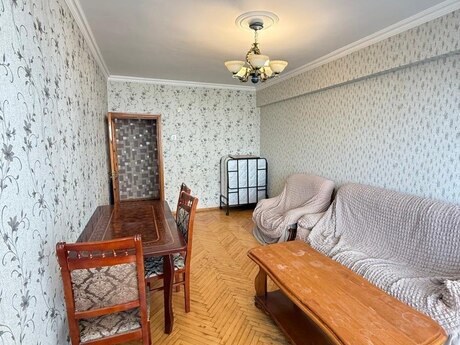 2 otaqlı köhnə tikili - Elmlər Akademiyası m. - 74 m²