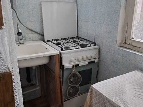 2-комн. вторичка - м. Элмляр Академиясы - 34 м²