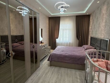 3 otaqlı köhnə tikili - Bakıxanov q. - 90 m²