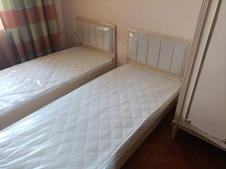 2-комн. вторичка - м. Элмляр Академиясы - 65 м²