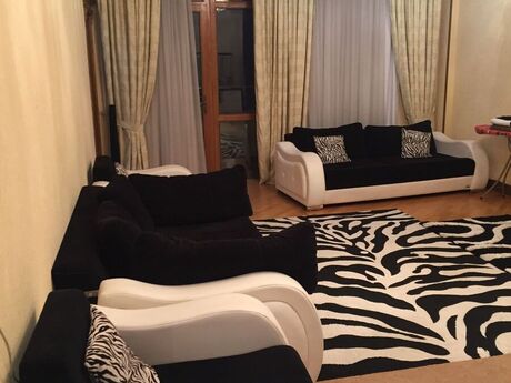 4-комн. новостройка - м. Элмляр Академиясы - 200 м²