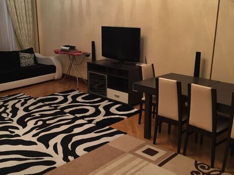 4-комн. новостройка - м. Элмляр Академиясы - 200 м²