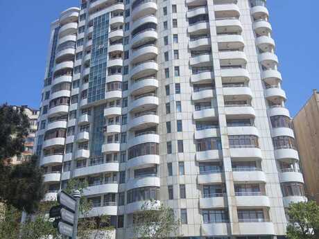 4-комн. новостройка - м. Элмляр Академиясы - 200 м²