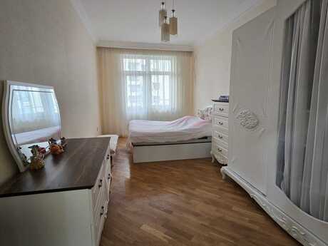 4-комн. новостройка - м. Шах Исмаил Хатаи - 120 м²