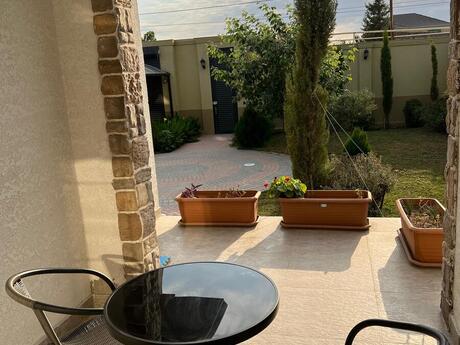 5 otaqlı həyət evi/bağ evi - Buzovna q. - 140 m²
