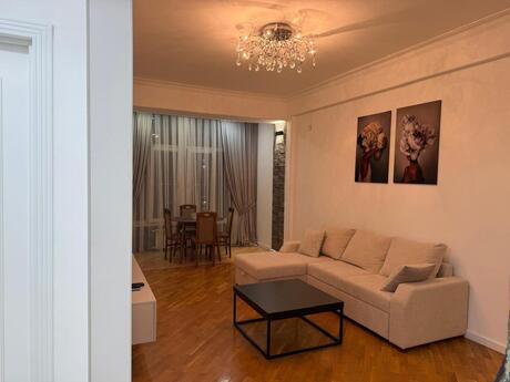 2-комн. новостройка - м. 28 мая - 63 м²