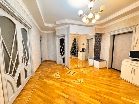 3 otaqlı yeni tikili - 8-ci mikrorayon q. - 105 m²
