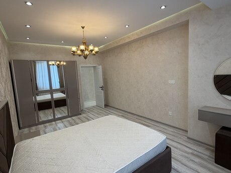 2-комн. новостройка - м. 20 января - 80 м²