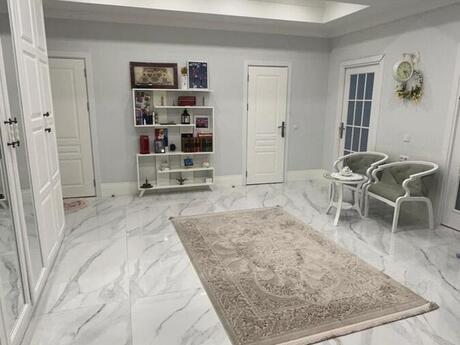 3-комн. новостройка - м. Элмляр Академиясы - 157 м²