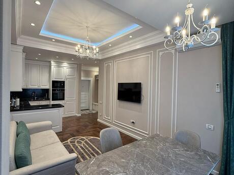 2-комн. новостройка - м. 8 ноября - 70 м²