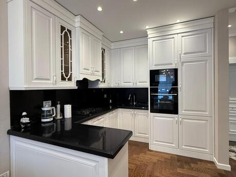 2-комн. новостройка - м. 8 ноября - 70 м²