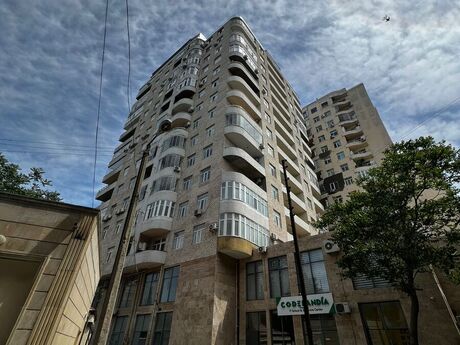 4-комн. новостройка - м. Элмляр Академиясы - 110 м²