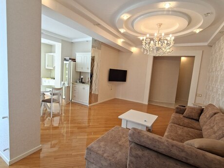 4 otaqlı yeni tikili - Elmlər Akademiyası m. - 110 m²