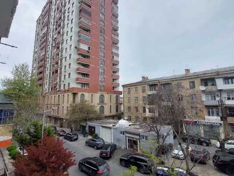 3-комн. вторичка - м. Гянджлик - 70 м²