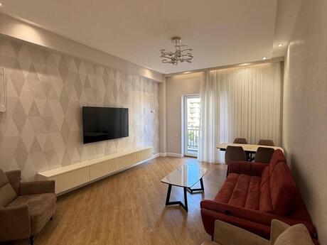 Аренда: 3-комнатная квартира, 105 м², Ağ şəhər: 2 000 ₼/мес 5