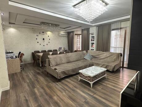 5-комн. вторичка - м. Иншаатчылар - 130 м²