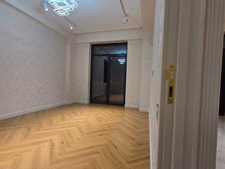2-комн. новостройка - Хатаинский р. - 80 м²