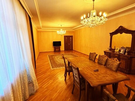 3-room new-build apartment for sale in Elmlər Akademiyası, 176 m², 550 000 AZN, photo 2 / 12
