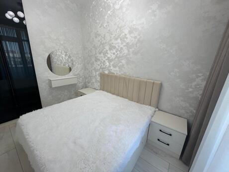 2-комн. новостройка - м. Кара Караев - 45 м²