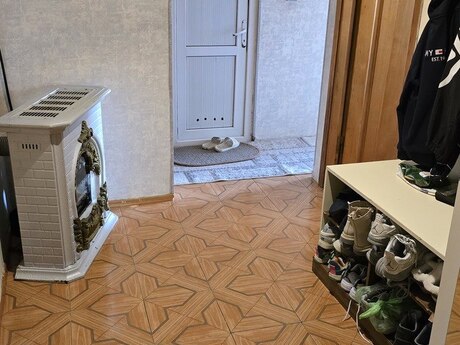 4 otaqlı köhnə tikili - Həzi Aslanov m. - 100 m²