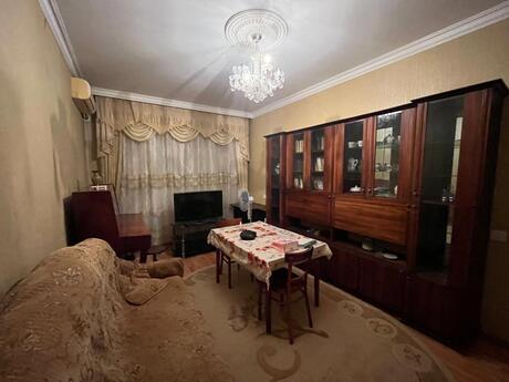 2 otaqlı köhnə tikili - Yeni Günəşli q. - 67 m²
