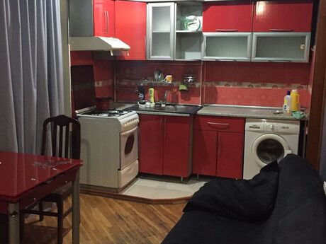 2 otaqlı köhnə tikili - 28 May m. - 60 m²