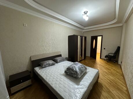 3-комн. новостройка - м. Низами - 115 м²