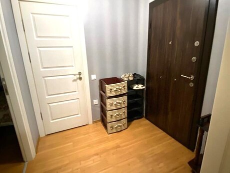 2 otaqlı köhnə tikili - 20 Yanvar m. - 61 m²