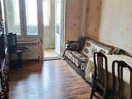 2 otaqlı köhnə tikili - Bakıxanov q. - 50 m²