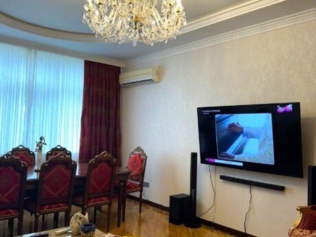 3-комн. новостройка - м. Низами - 106 м²