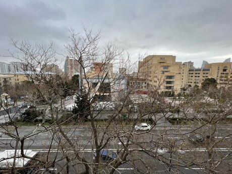 2 otaqlı köhnə tikili - Elmlər Akademiyası m. - 50 m²