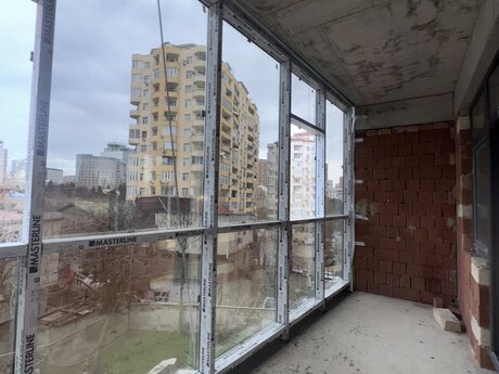 3-комн. новостройка - Насиминский  р. - 163 м²