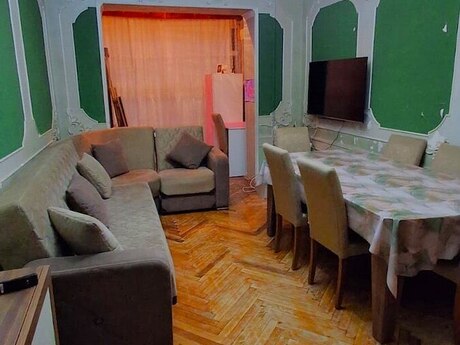 3 otaqlı köhnə tikili - Elmlər Akademiyası m. - 85 m²