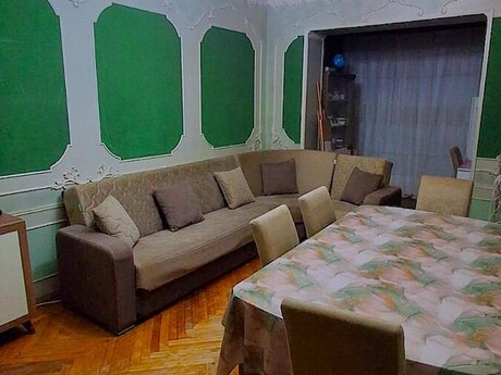 3 otaqlı köhnə tikili - Elmlər Akademiyası m. - 85 m²
