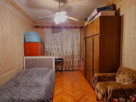 3 otaqlı köhnə tikili - Elmlər Akademiyası m. - 85 m²