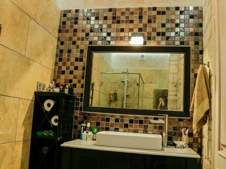 4 otaqlı həyət evi/bağ evi - Novxanı q. - 170 m²