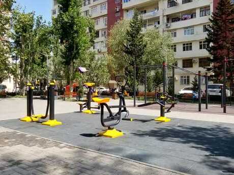 5 otaqlı köhnə tikili - İnşaatçılar m. - 130 m²