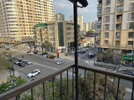 2 otaqlı köhnə tikili - Elmlər Akademiyası m. - 50 m²