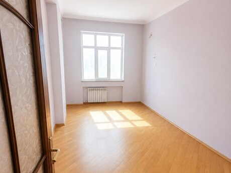 3-комн. новостройка - м. 20 января - 135 м²