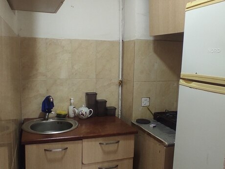 2-комн. вторичка - м. Халглар Достлугу - 50 м²