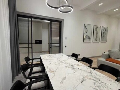 2-комн. новостройка - м. 28 мая - 70 м²