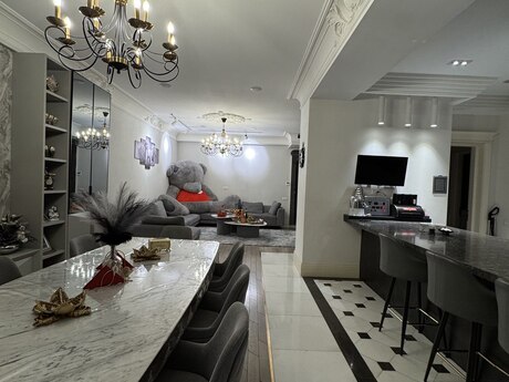 4 otaqlı yeni tikili - Nəsimi r. - 237 m²