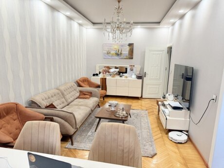 3 otaqlı köhnə tikili - Binəqədi r. - 90 m²